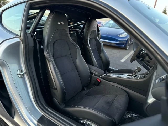 2021 Porsche 718 Cayman GT4 - Image 18 of 21