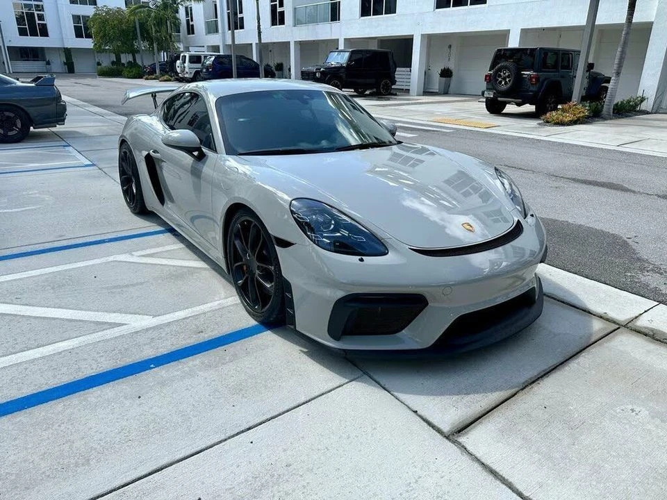 2021 Porsche 718 Cayman GT4 - Image 9 of 13