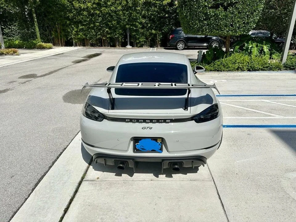 2021 Porsche 718 Cayman GT4 - Image 3 of 13