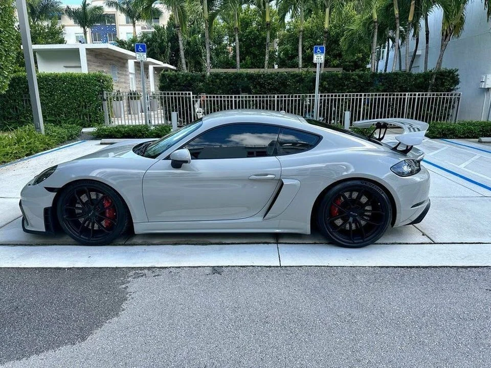 2021 Porsche 718 Cayman GT4 - Image 6 of 13