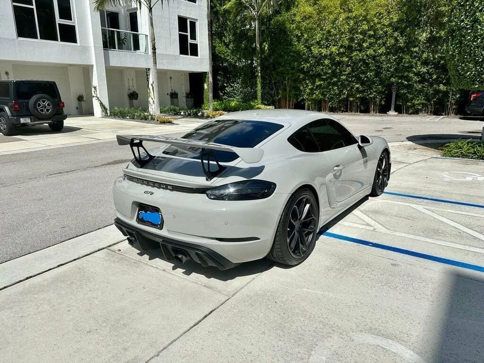 2021 Porsche 718 Cayman GT4 - Image 2 of 13