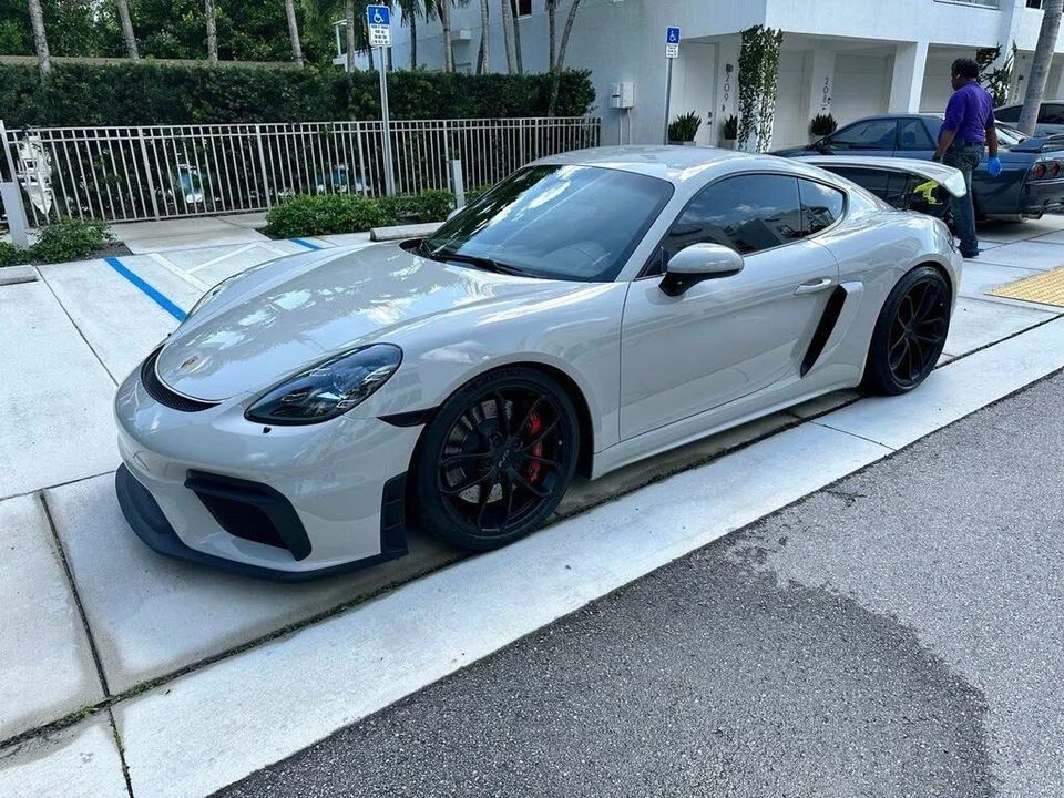 2021 Porsche 718 Cayman GT4 - Image 7 of 13