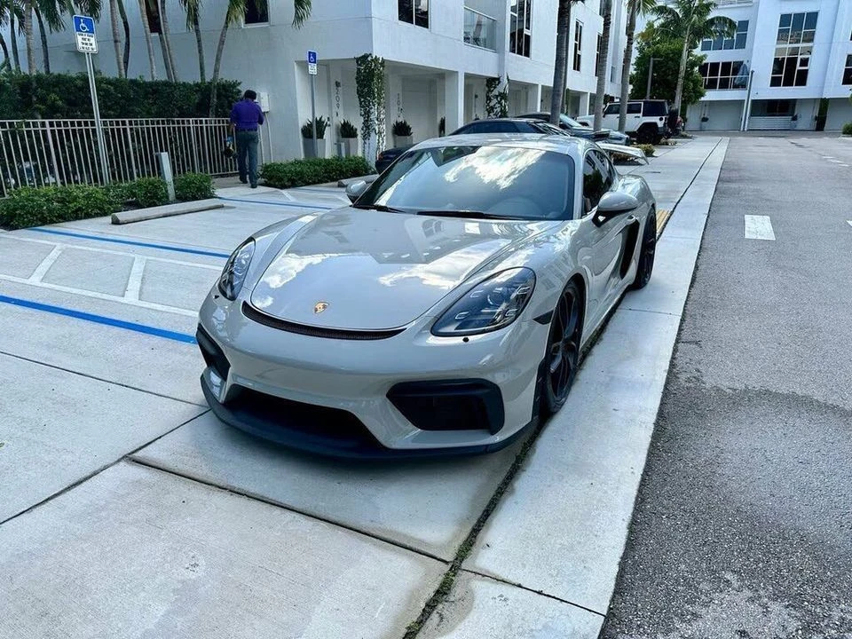 2021 Porsche 718 Cayman GT4 - Image 8 of 13
