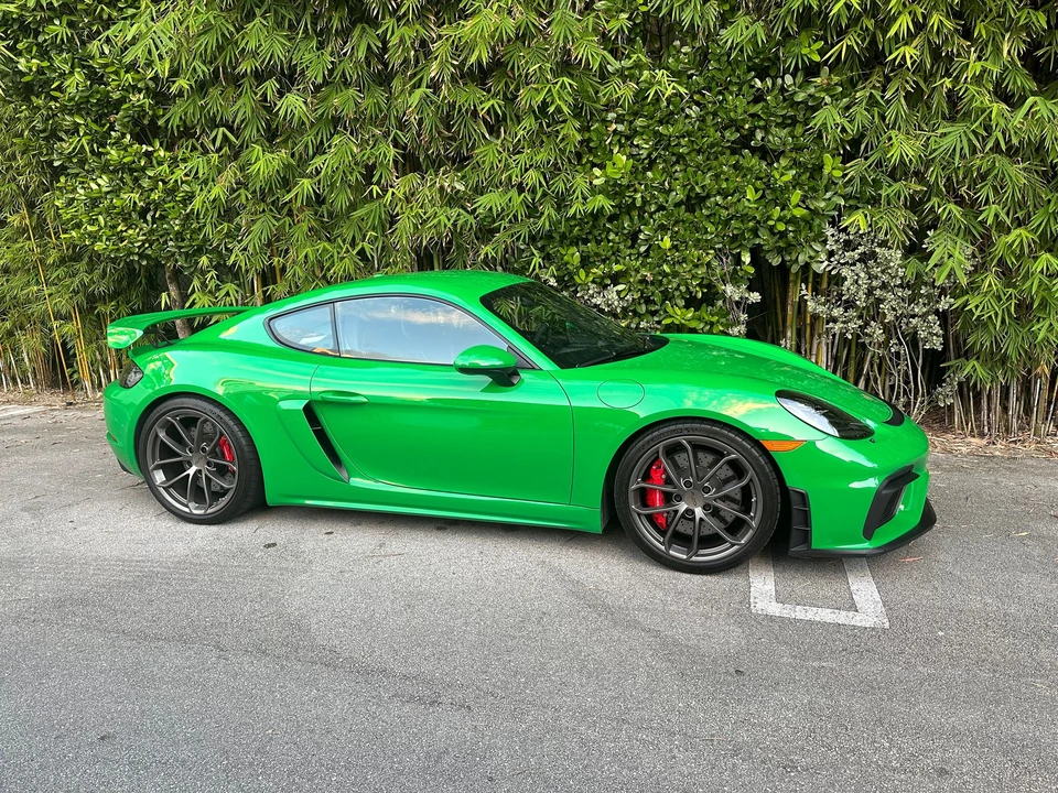 2021 Porsche 718 Cayman GT4 - Image 9 of 16
