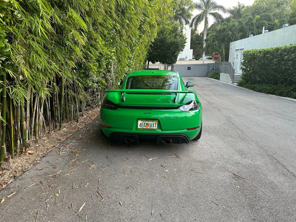 2021 Porsche 718 Cayman GT4 - Image 11 of 16