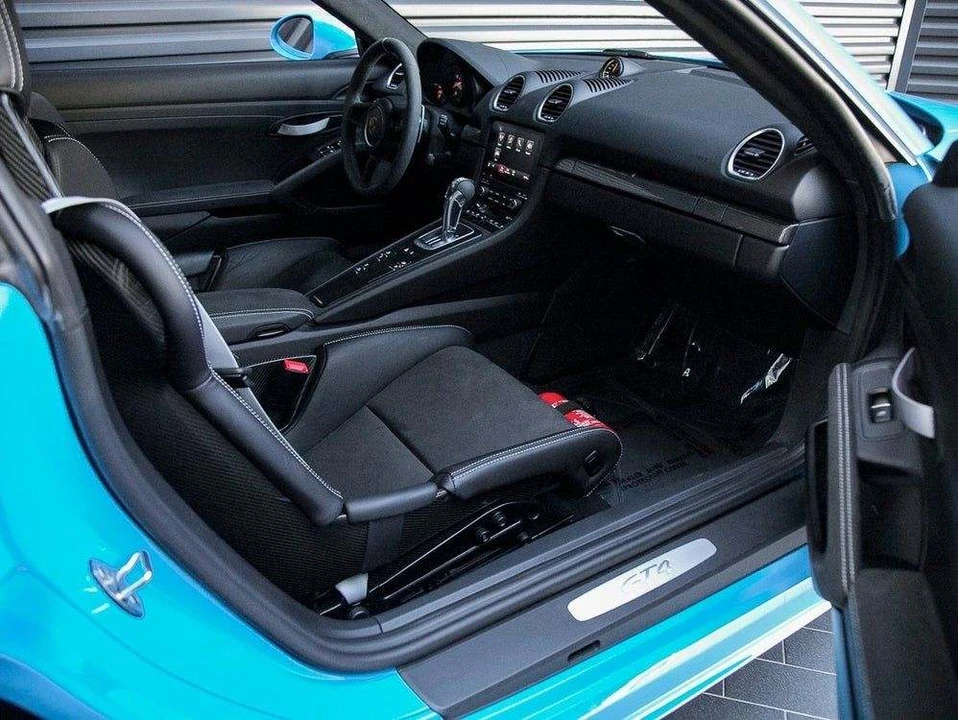 2021 Porsche 718 Cayman GT4 - Image 10 of 14
