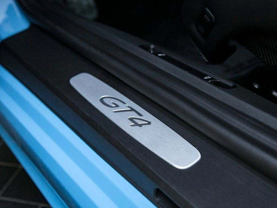 2021 Porsche 718 Cayman GT4 - Image 11 of 14
