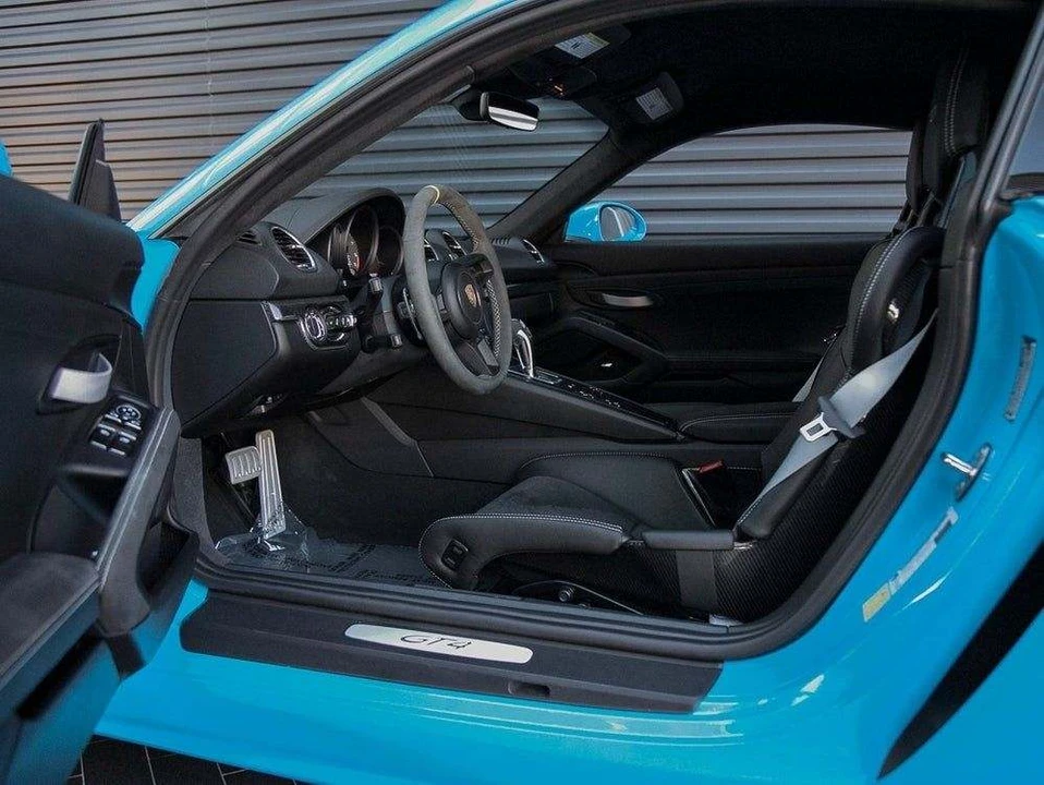 2021 Porsche 718 Cayman GT4 - Image 12 of 14