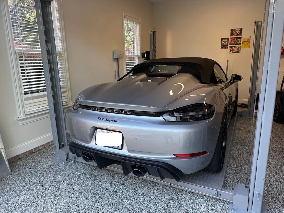 2021 Porsche 718 Boxster Spyder - Image 2 of 31