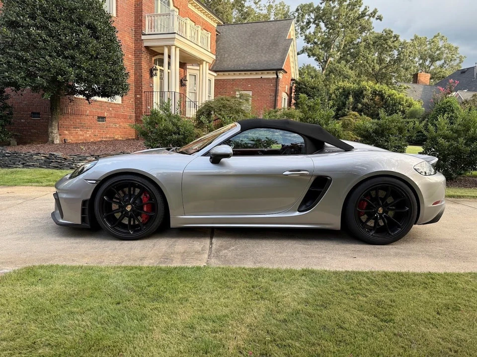 2021 Porsche 718 Boxster Spyder - Image 8 of 31