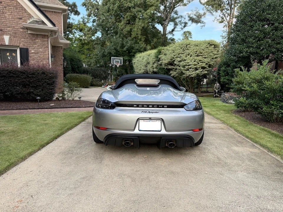 2021 Porsche 718 Boxster Spyder - Image 10 of 31