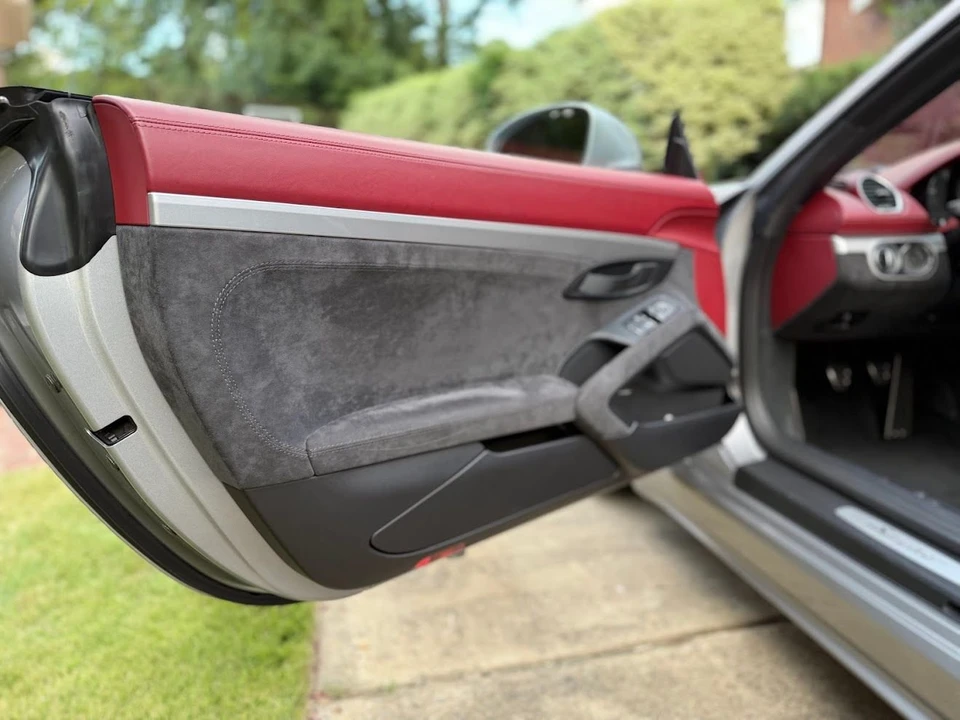 2021 Porsche 718 Boxster Spyder - Image 12 of 31