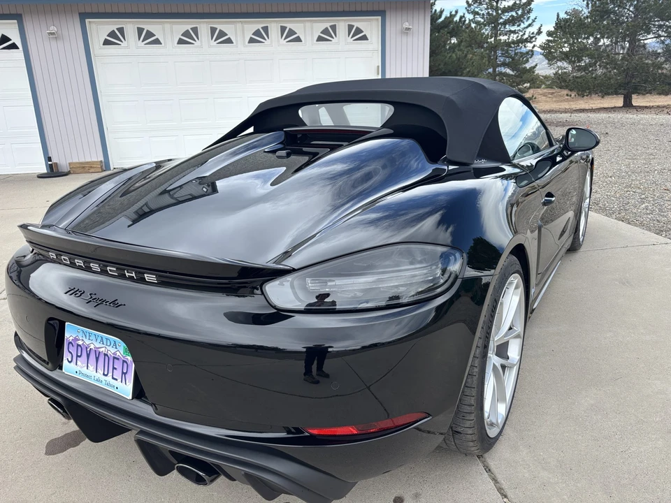 2021 Porsche - Image 14 of 31