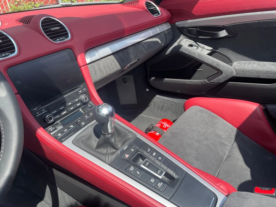 2021 Porsche 718 Boxster Spyder - Image 13 of 17