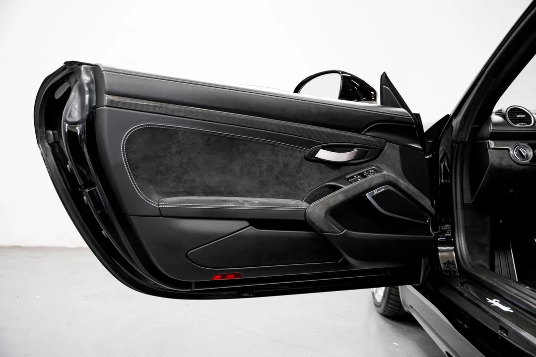 2021 Porsche Boxster - Image 24 of 31