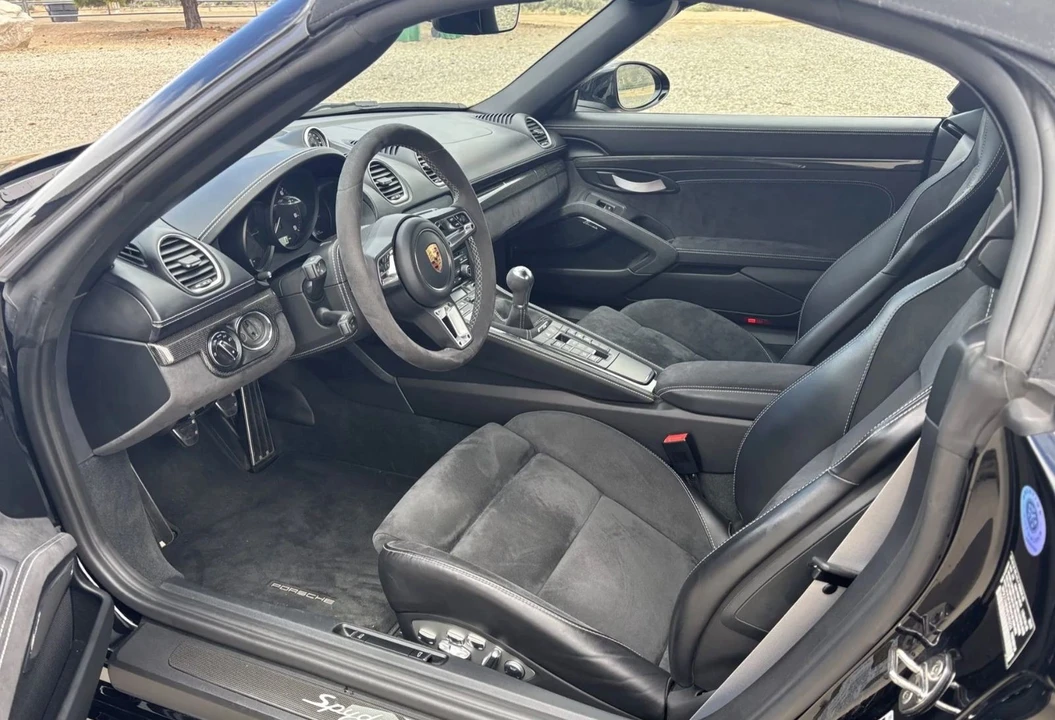 2021 Porsche 718 Boxster Spyder - Image 3 of 4