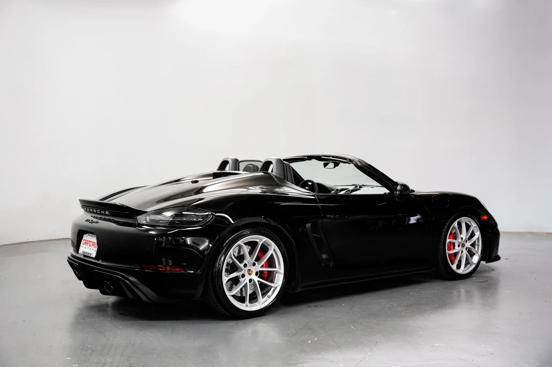 2021 Porsche - Image 4 of 31