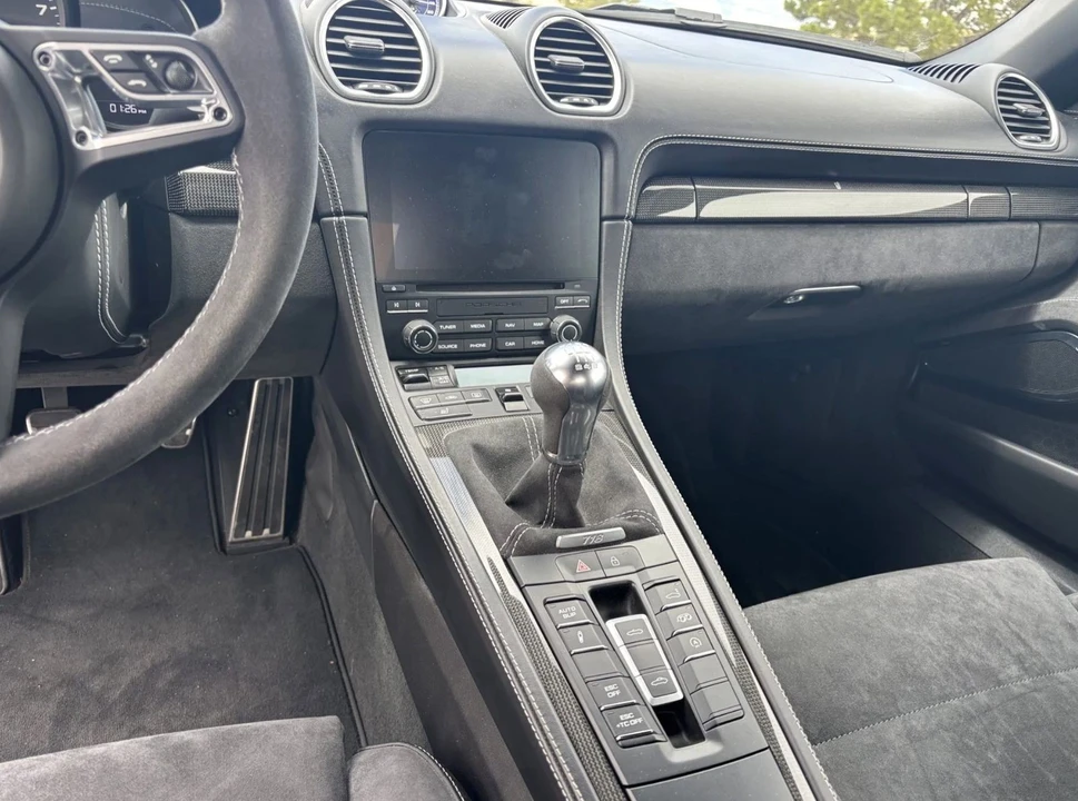 2021 Porsche 718 Boxster Spyder - Image 4 of 4