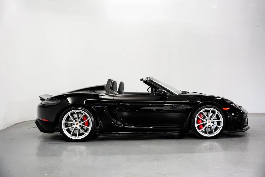 2021 Porsche - Image 3 of 31