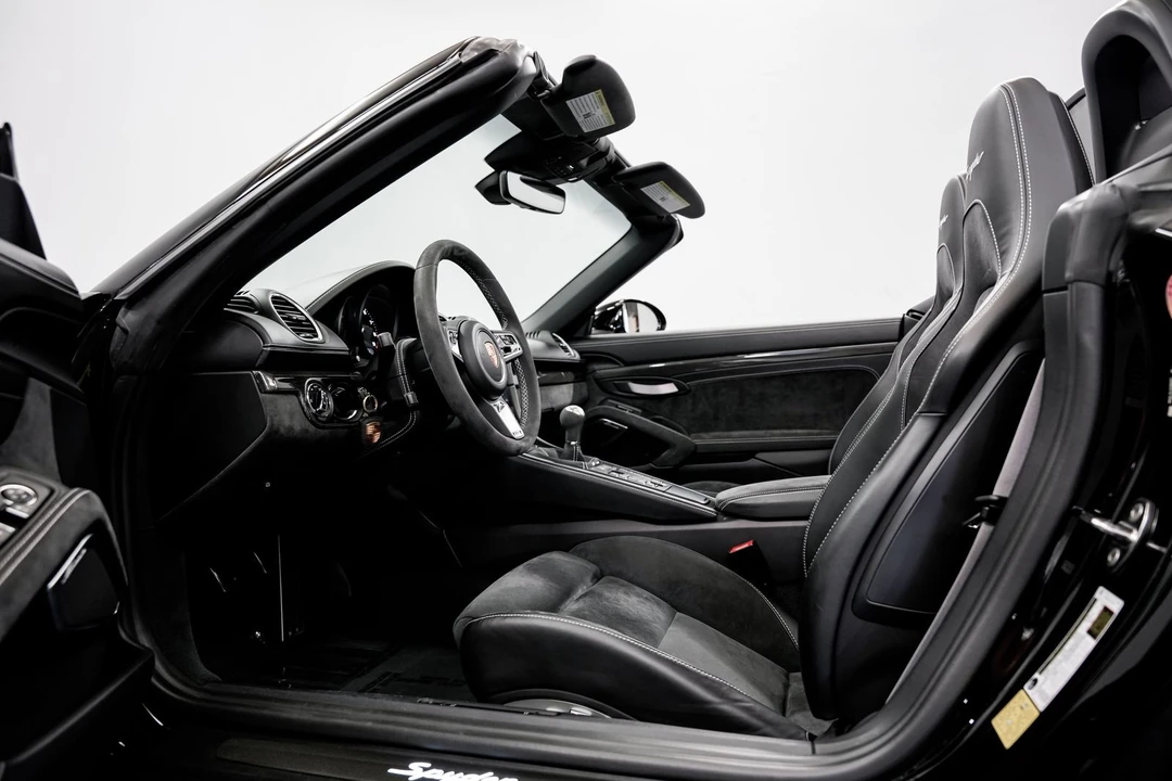 2021 Porsche - Image 20 of 31