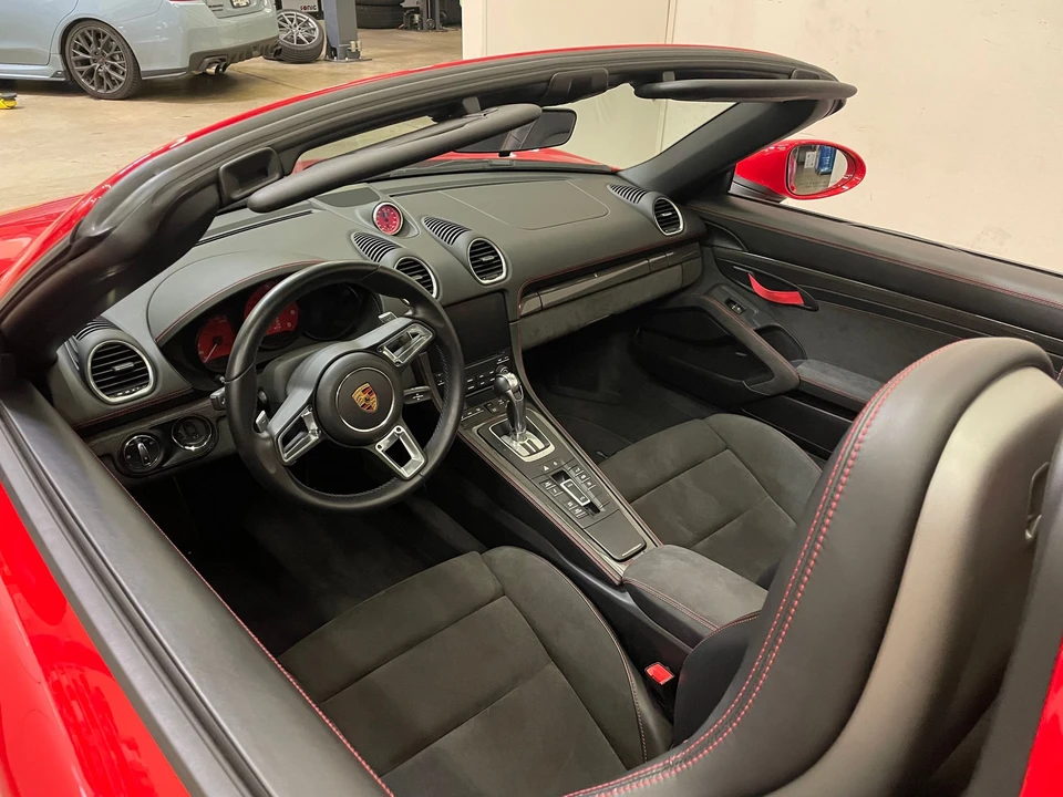 2021 Porsche 718 Boxster Spyder - Image 4 of 15