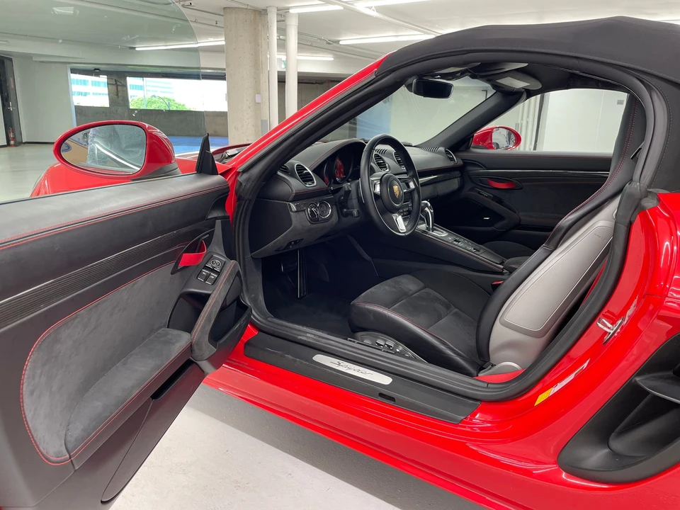 2021 Porsche 718 Boxster Spyder - Image 13 of 15