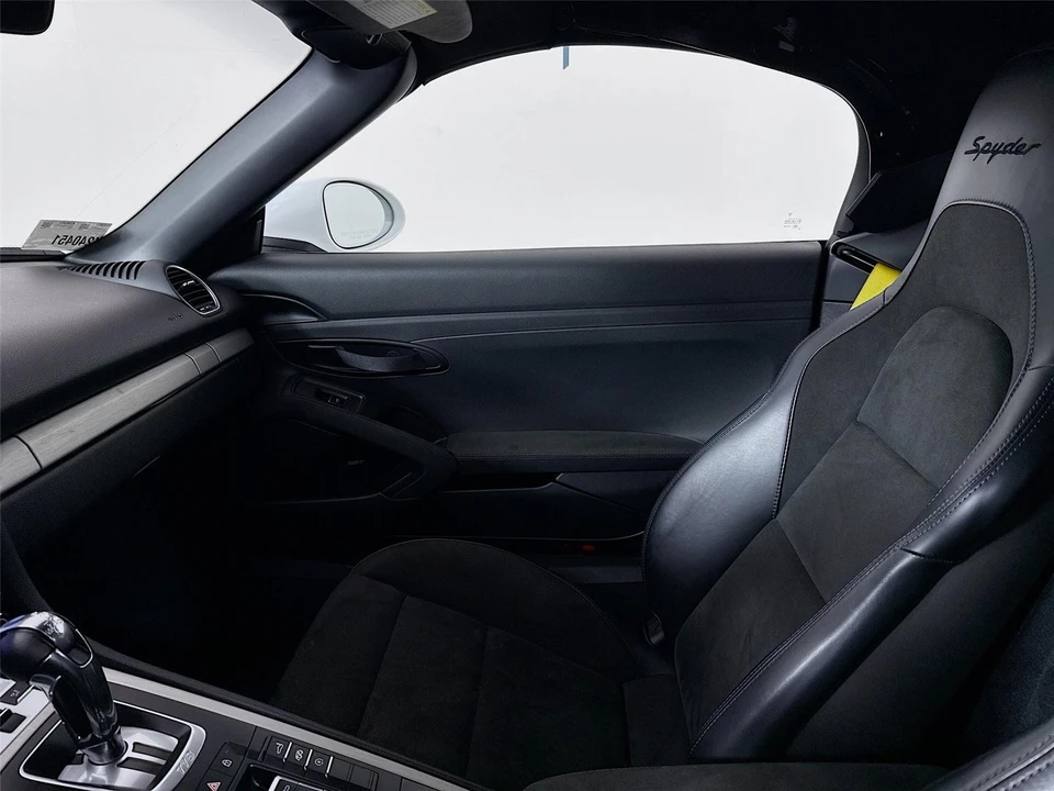 2021 Porsche 718 Boxster Spyder - Image 20 of 21