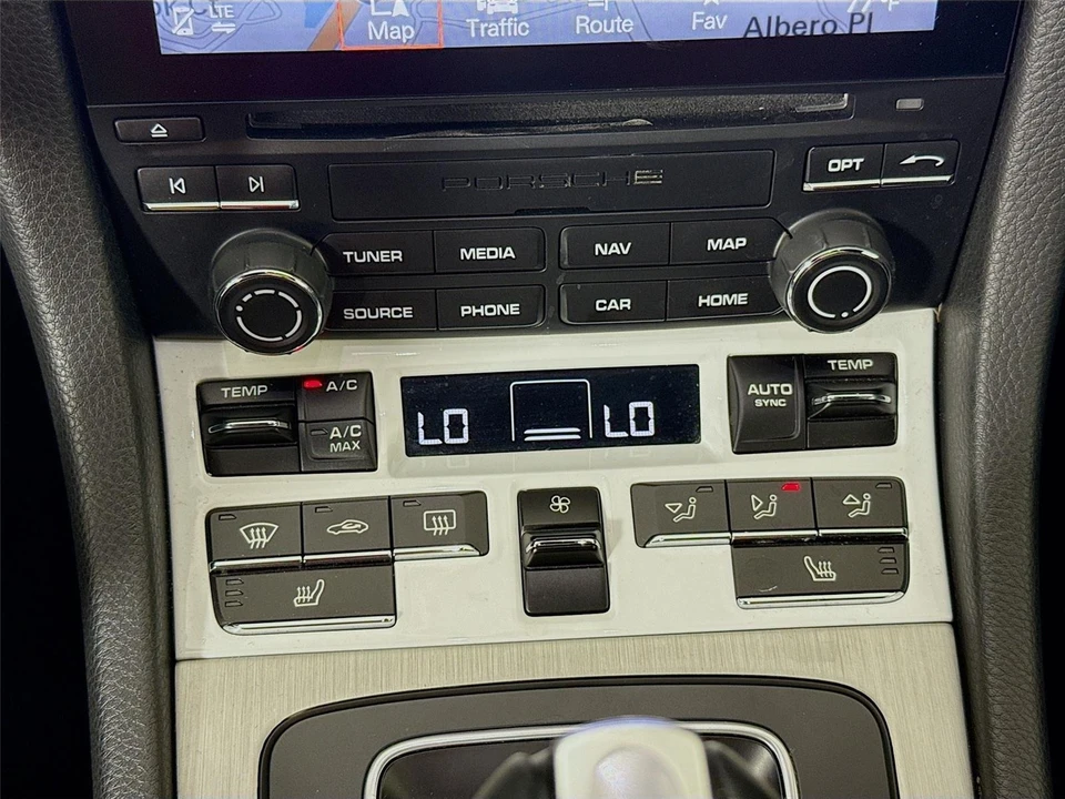 2021 Porsche 718 Boxster Spyder - Image 14 of 21