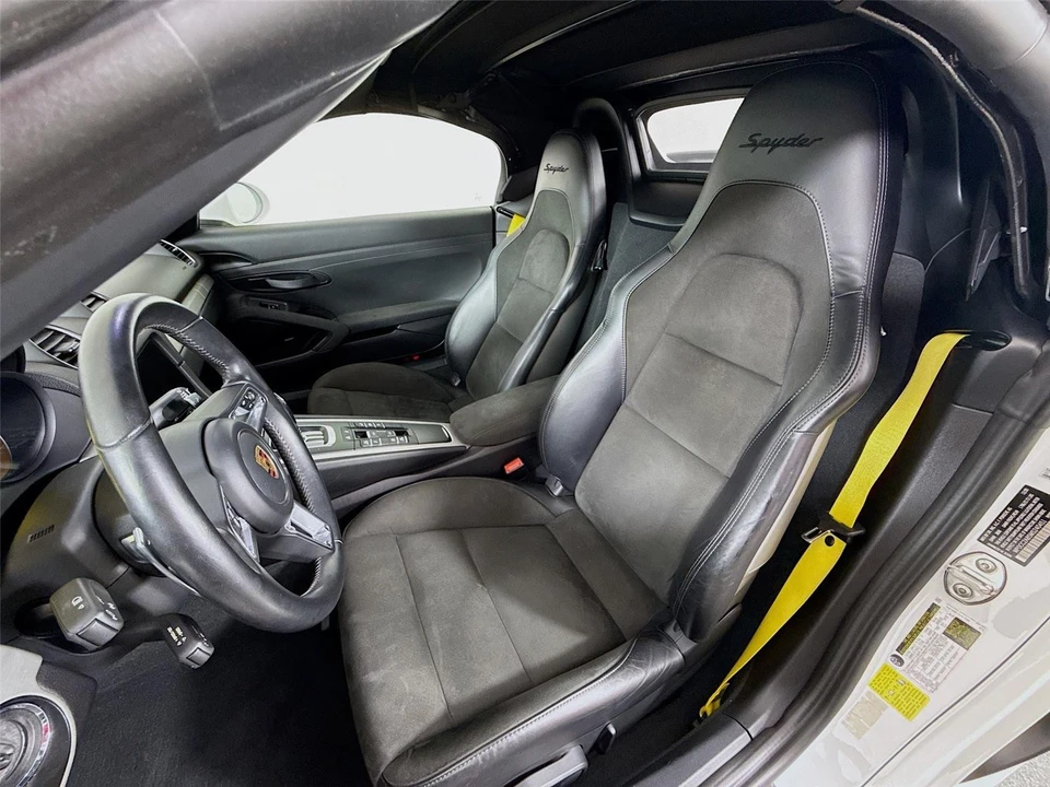 2021 Porsche 718 Boxster Spyder - Image 18 of 21