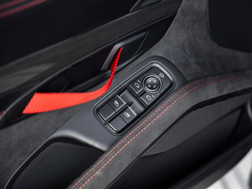 2021 Porsche 718 Boxster Spyder - Image 8 of 14