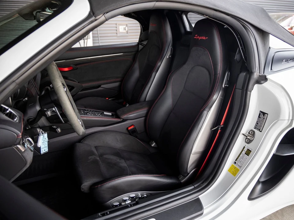2021 Porsche 718 Boxster Spyder - Image 9 of 14