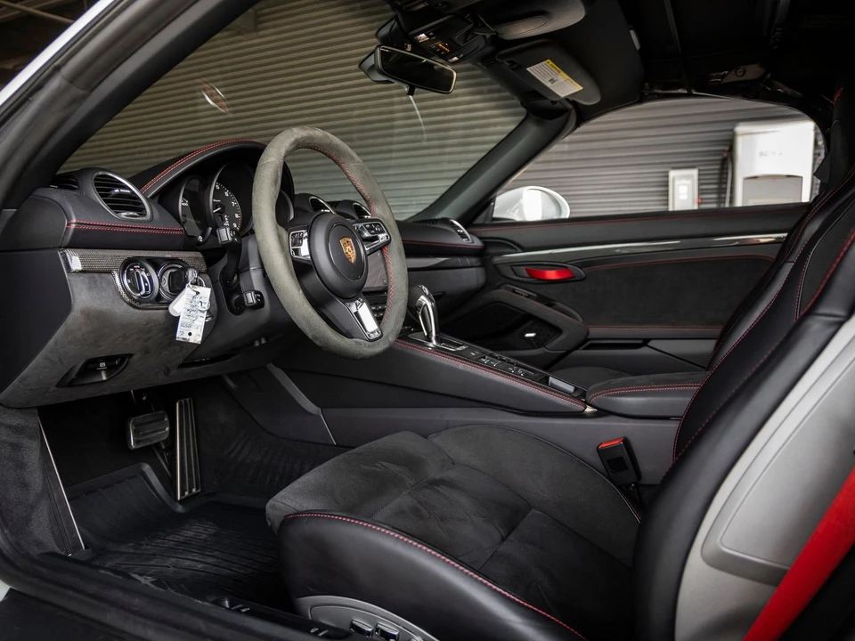 2021 Porsche 718 Boxster Spyder - Image 10 of 14