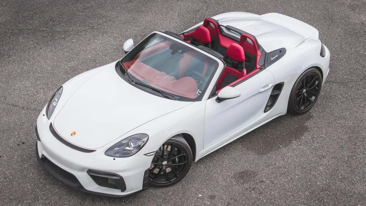 2021 Porsche 718 Boxster Spyder - Image 21 of 31