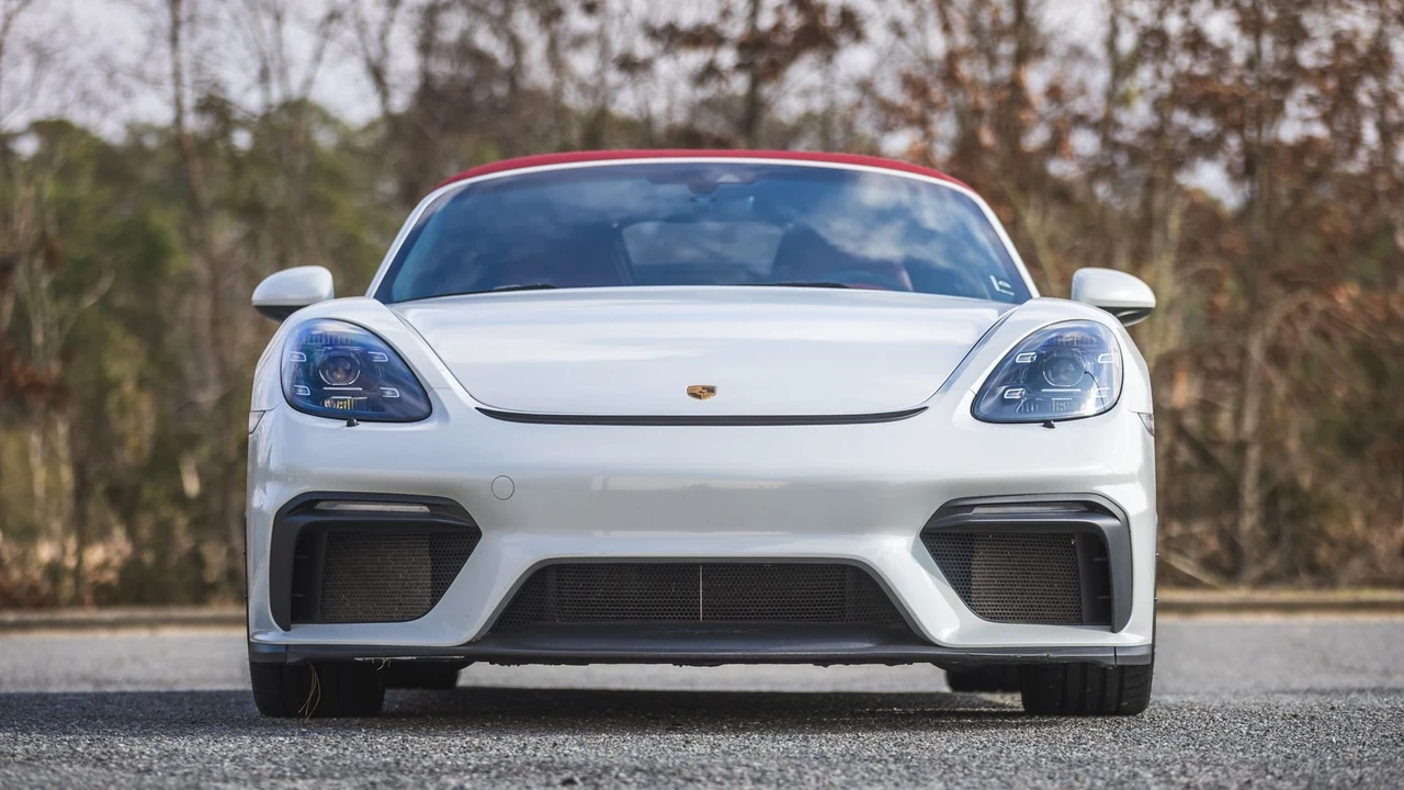 2021 Porsche 718 Boxster Spyder - Image 20 of 31