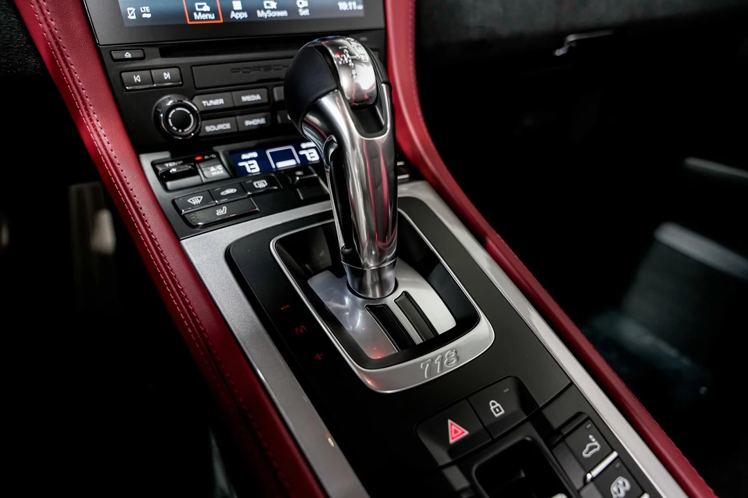 2021 Porsche 718 Boxster Spyder - Image 16 of 21