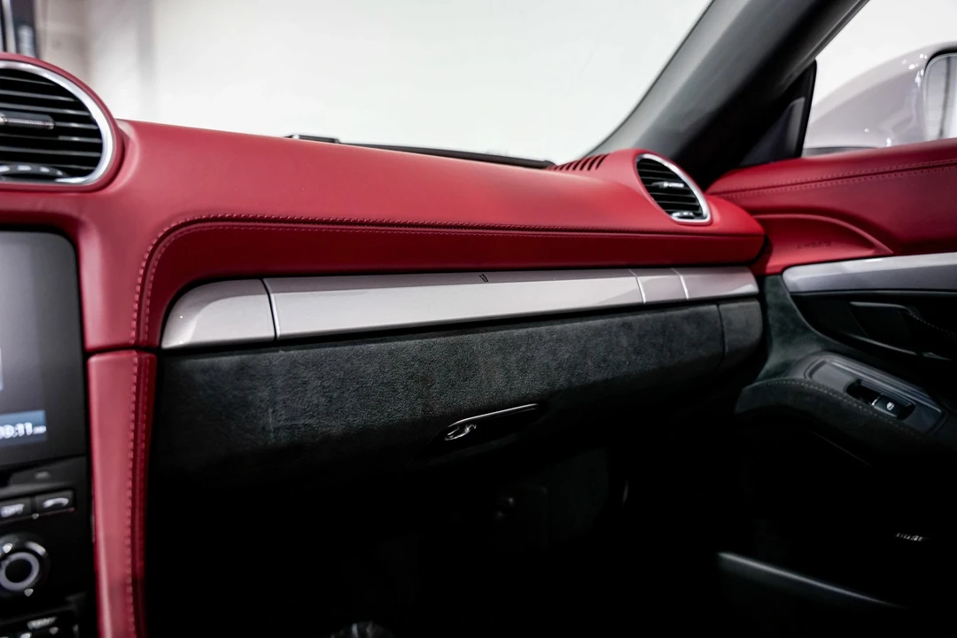 2021 Porsche 718 Boxster Spyder - Image 18 of 21