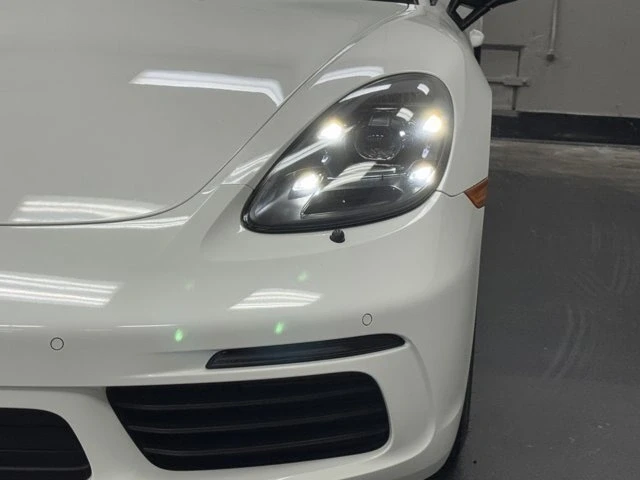 2021 Porsche 718 Cayman T - Image 8 of 12