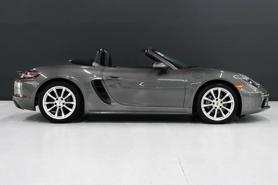 2021 Porsche 718 Boxster - Image 17 of 20