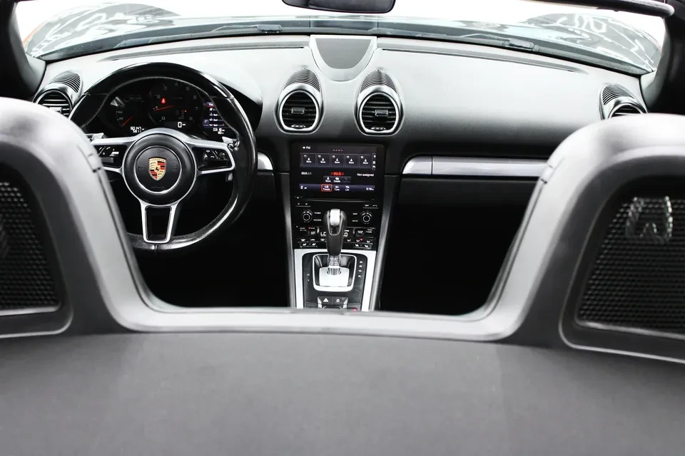 2021 Porsche 718 Boxster - Image 11 of 20