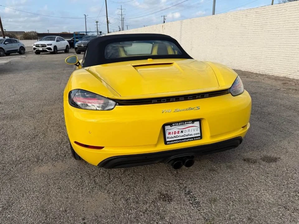2021 Porsche 718 Boxster S - Image 4 of 19