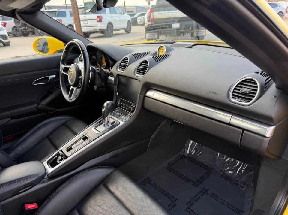 2021 Porsche 718 Boxster S - Image 16 of 19