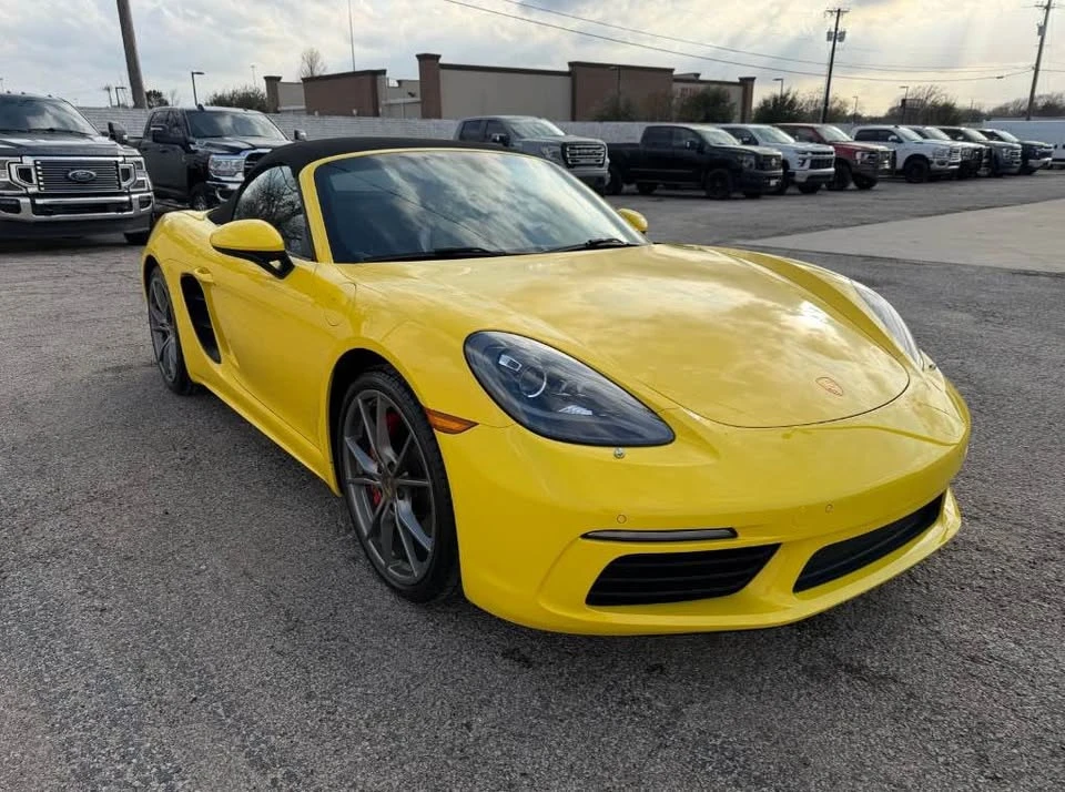 2021 Porsche 718 Boxster S - Image 8 of 19