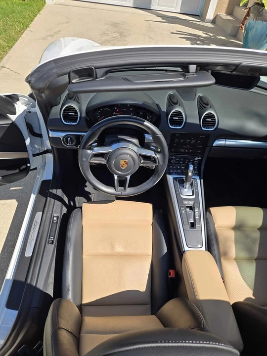 2021 Porsche 718 Boxster T - Image 10 of 20