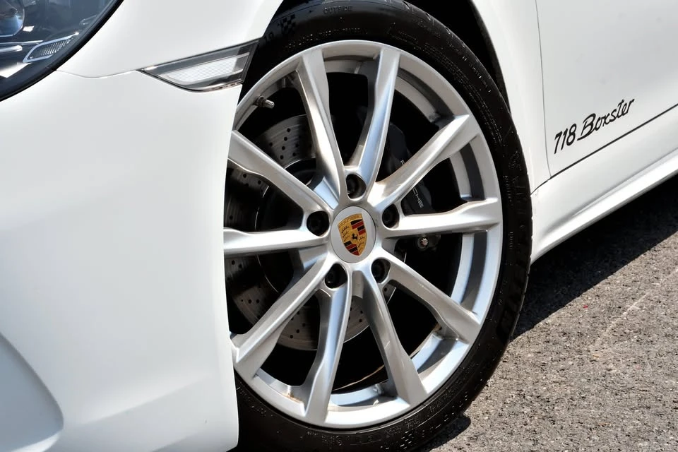 2021 Porsche 718 Boxster - Image 8 of 19