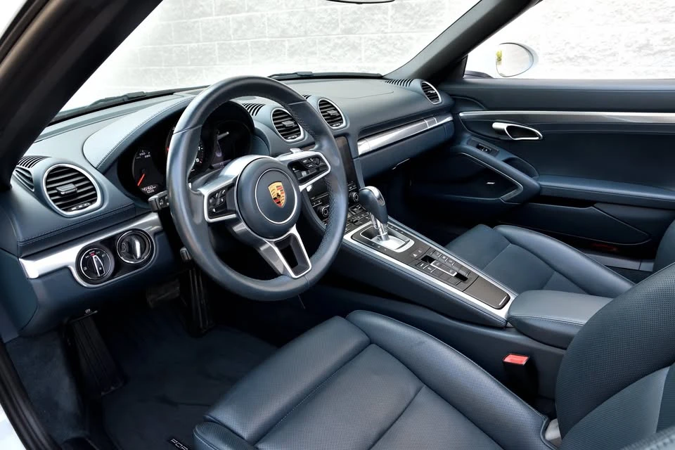 2021 Porsche 718 Boxster - Image 7 of 20