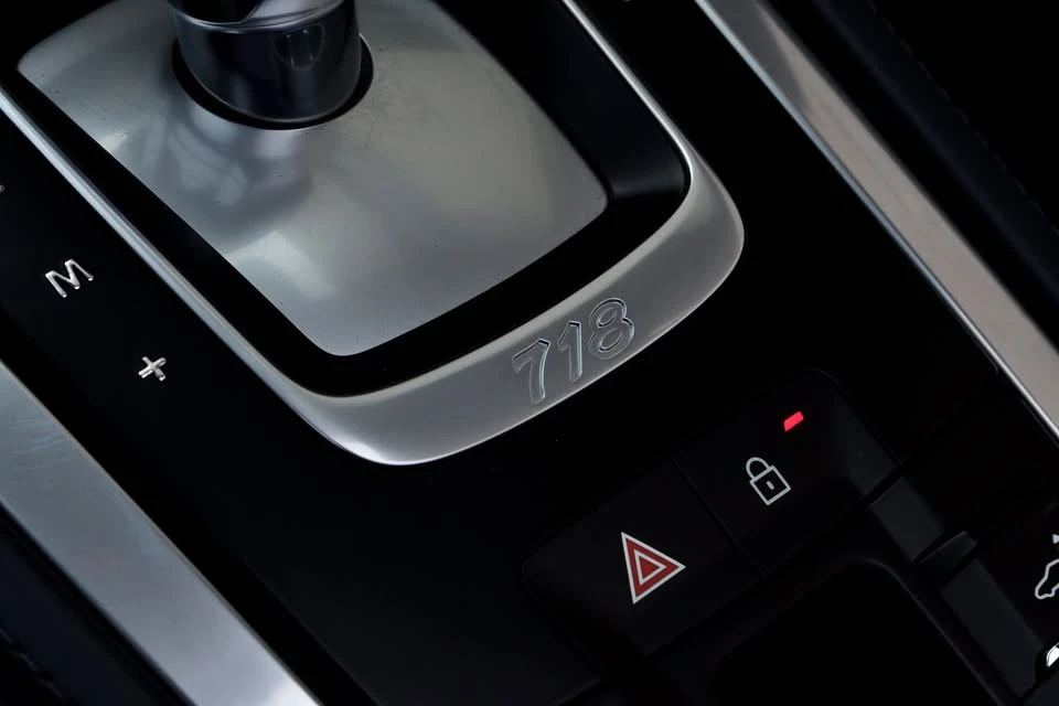 2021 Porsche 718 Boxster - Image 17 of 19