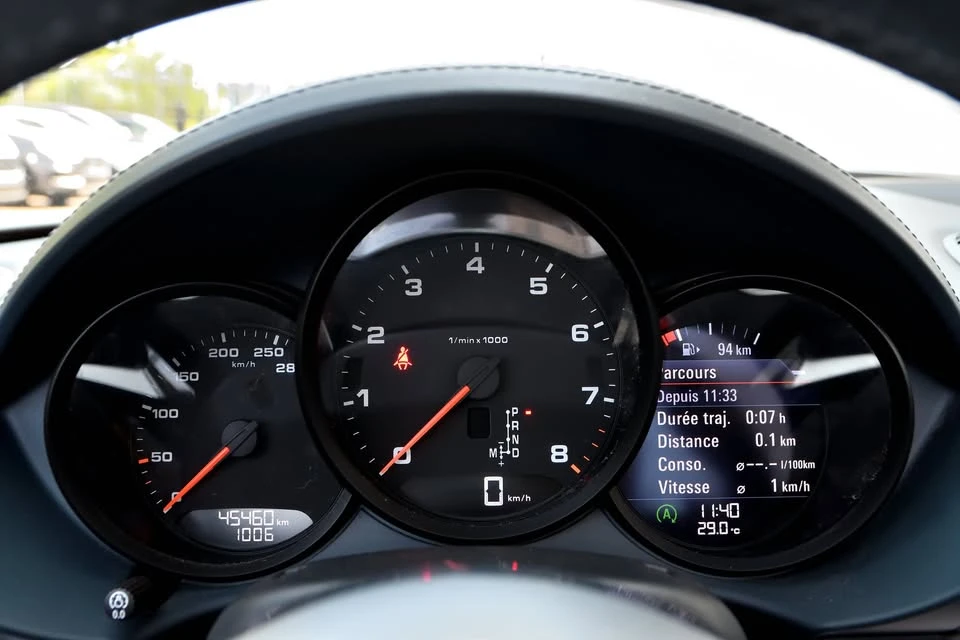 2021 Porsche 718 Boxster - Image 13 of 20
