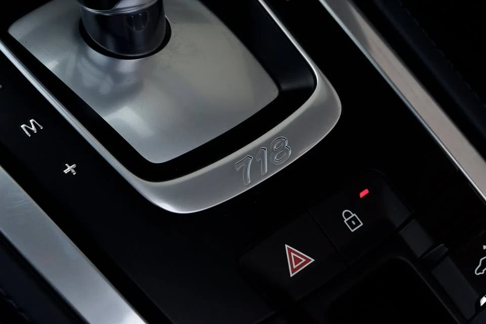 2021 Porsche 718 Boxster - Image 17 of 20