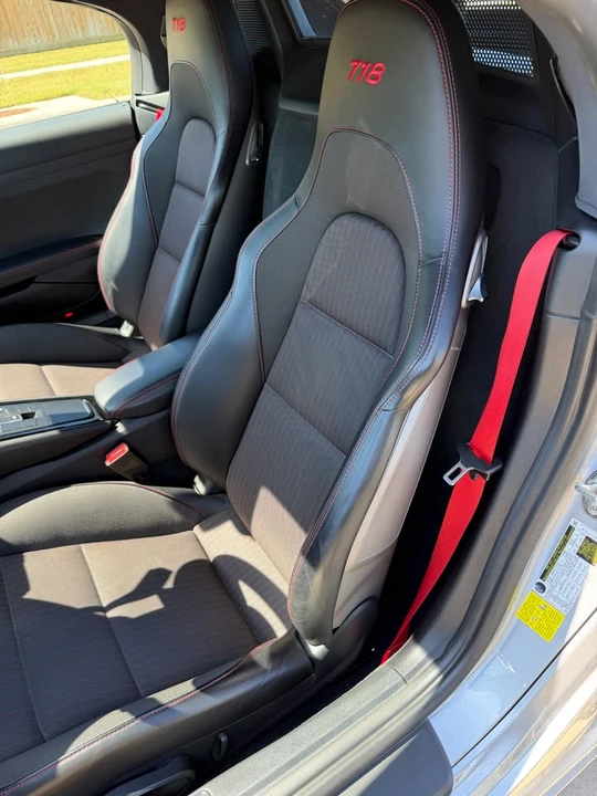 2021 Porsche 718 Boxster T - Image 9 of 17