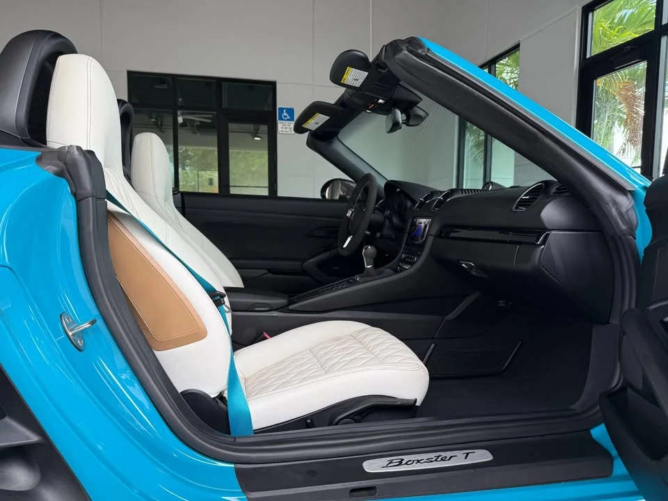 2021 Porsche 718 Boxster T - Image 15 of 17